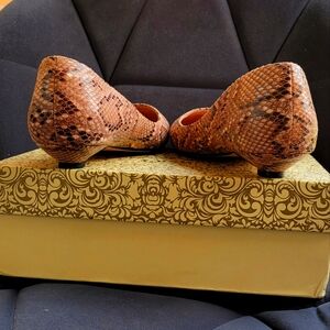 Dress flat print shoes